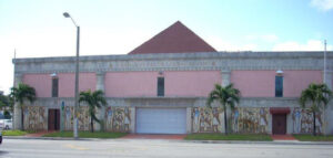 Fachada principal de la Gran Logia de Cuba en el Exterior